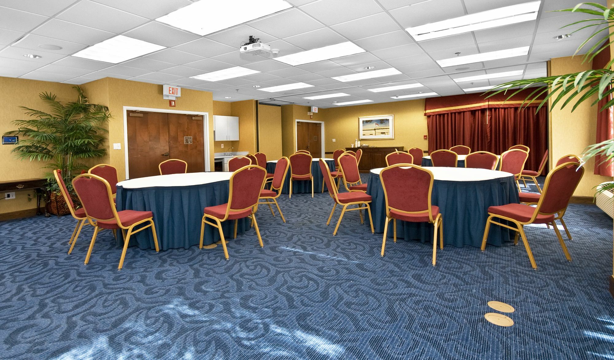 Hampton Inn & Suites Raleigh Cary Lenovo Center Negocio foto